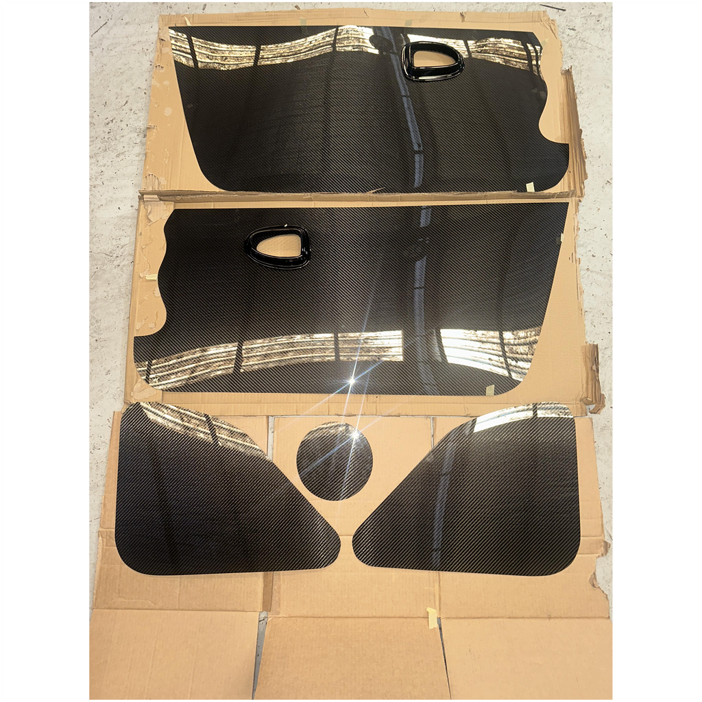 clio 172 182 carbon fibre door cards, with quarter panel and fuel pump covers Renault / Clio II / RS 172