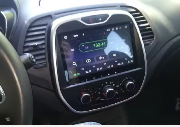 Renault Captur After market radio with heads up GPS display that looks like OEM